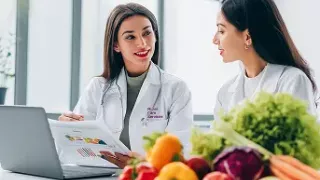 Renal Care Services - Nutricionista y paciente renal